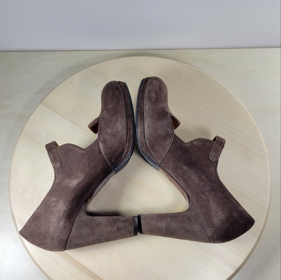 Chie Mihara Taupe Suede Mary Jane Heels Women's Size 37 - Picture 6 of 16